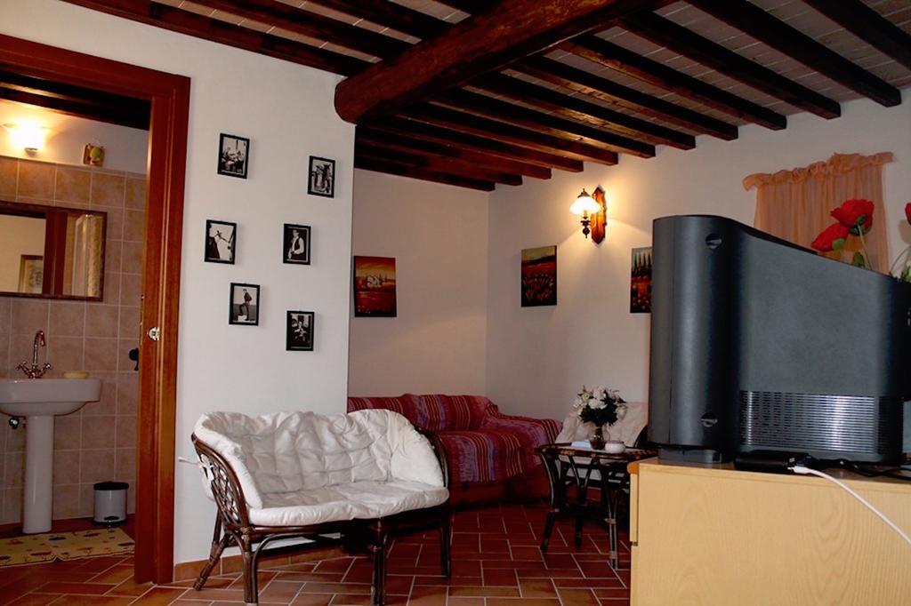 Casa Vacanze In Borgo Monteverdi Marittimo Luaran gambar